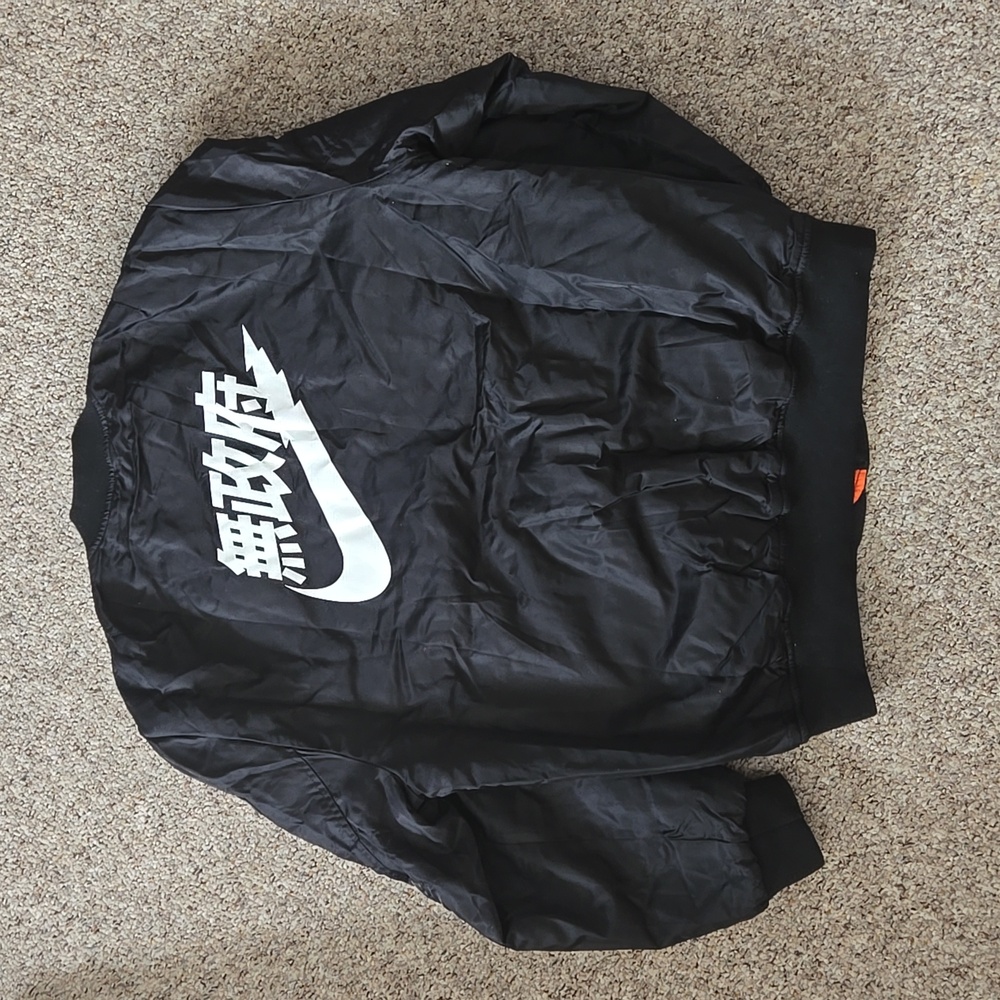 Bomber jacket. - Picture 3 of 4